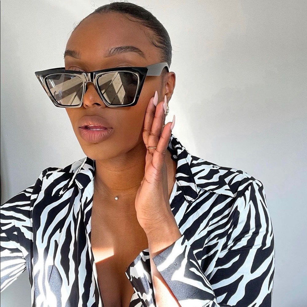 🌟⭐️ Brand New Black Cat Eye Sunglasses ⭐️💫